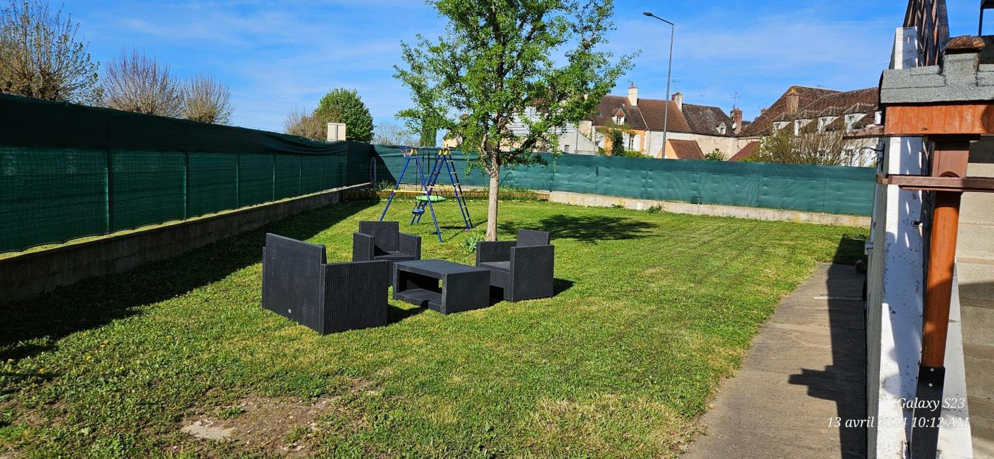 Pavillon Avec Jardin Clos Au Bord De L'Yonne Coulanges-sur-Yonne Zewnętrze zdjęcie