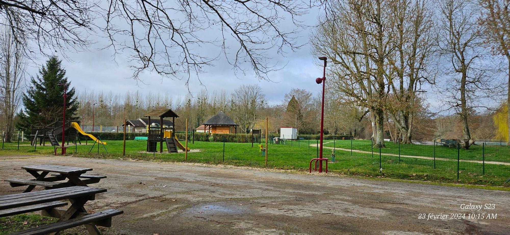 Pavillon Avec Jardin Clos Au Bord De L'Yonne Coulanges-sur-Yonne Zewnętrze zdjęcie